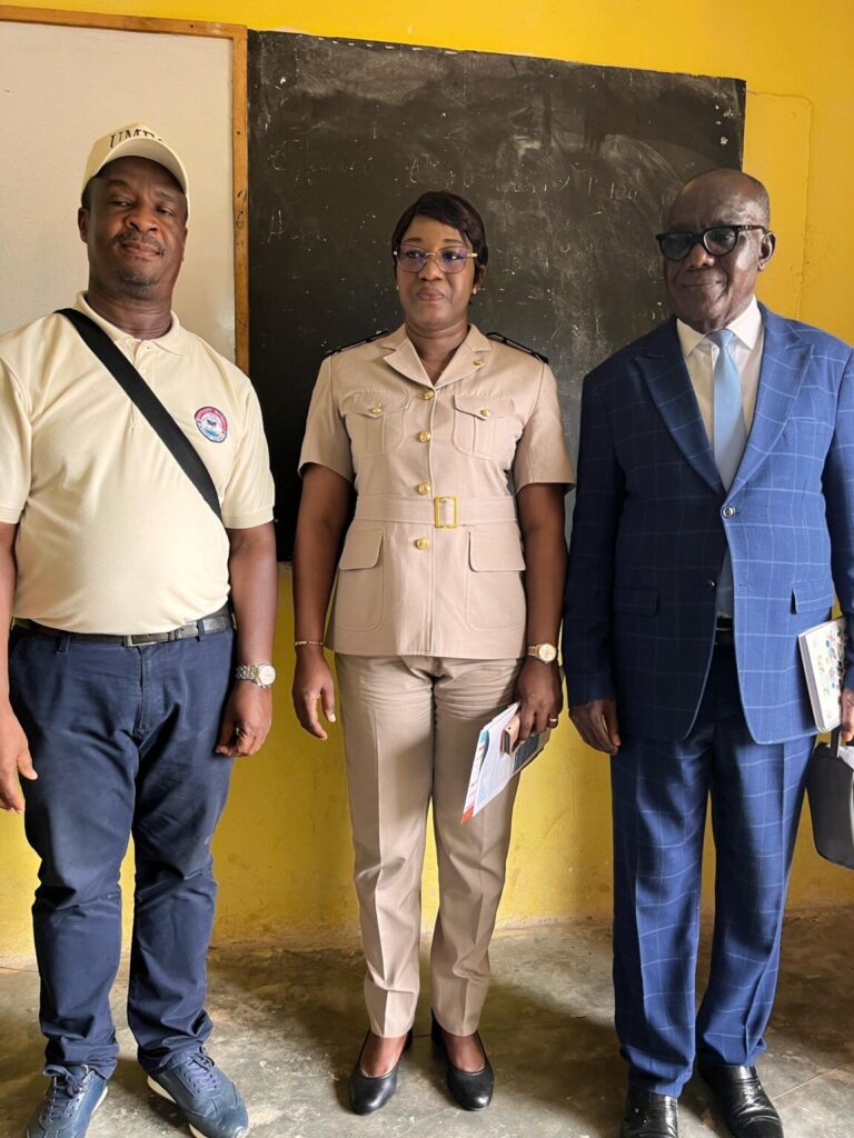 PRÉSENTATION DES OFFRES DE FORMATION DE L’UMECI AUX JOURNÉES CARRIÈRES AU LYCEE MODERNE 3 DE LA DRENA D’AGBOVILLE, LE MERCREDI 30 AVRIL 2025 – photo 3