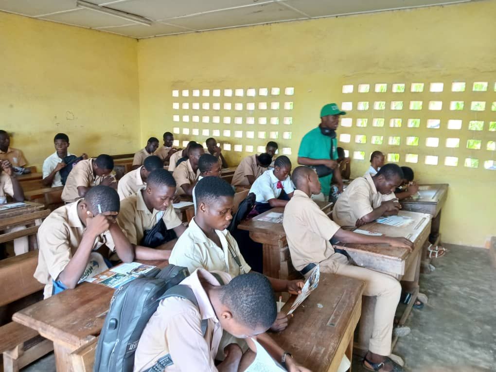 PRÉSENTATION DES OFFRES DE FORMATION DE L’UMECI AUX JOURNÉES CARRIÈRES AU LYCEE MODERNE 3 DE LA DRENA D’AGBOVILLE, LE MERCREDI 30 AVRIL 2025 – photo 13