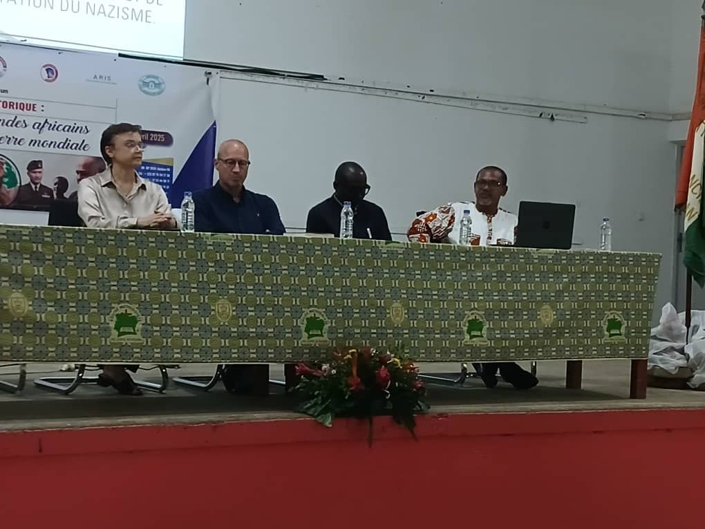 ANIMATION D’UN PANEL HISTORIQUE SUR LA PARTICIPATION DES AFRICAINS A LA SECONDE GUERRE MONDIALE PAR L’ASSOCIATION DES RUSSOPHONES EN CI, L’UNIVERSITÉ  – photo 7