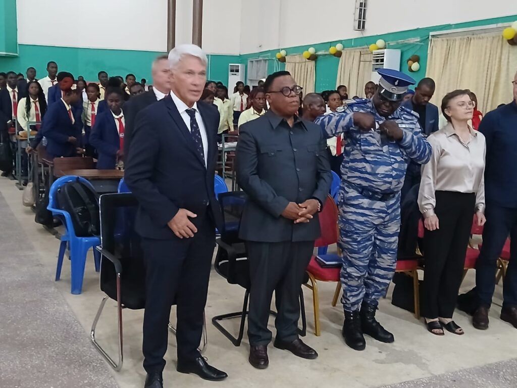 ANIMATION D’UN PANEL HISTORIQUE SUR LA PARTICIPATION DES AFRICAINS A LA SECONDE GUERRE MONDIALE PAR L’ASSOCIATION DES RUSSOPHONES EN CI, L’UNIVERSITÉ  – photo 21