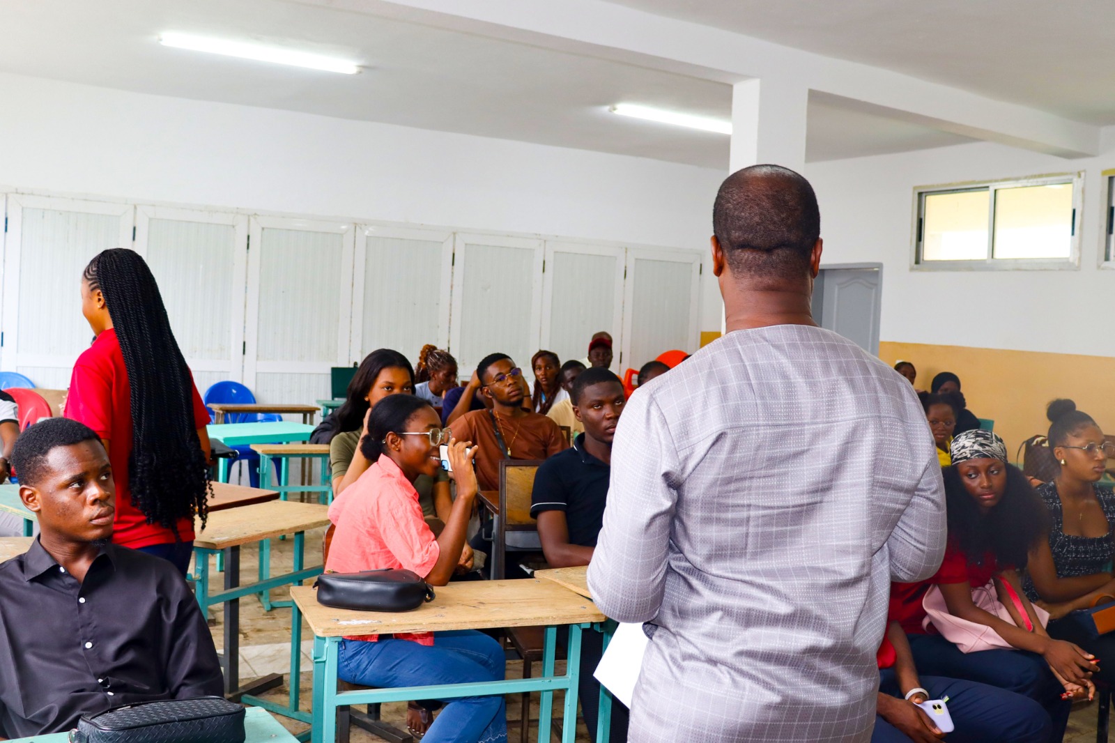 Briefing des équipes avant leur déploiement dans les communes d’Abidjan