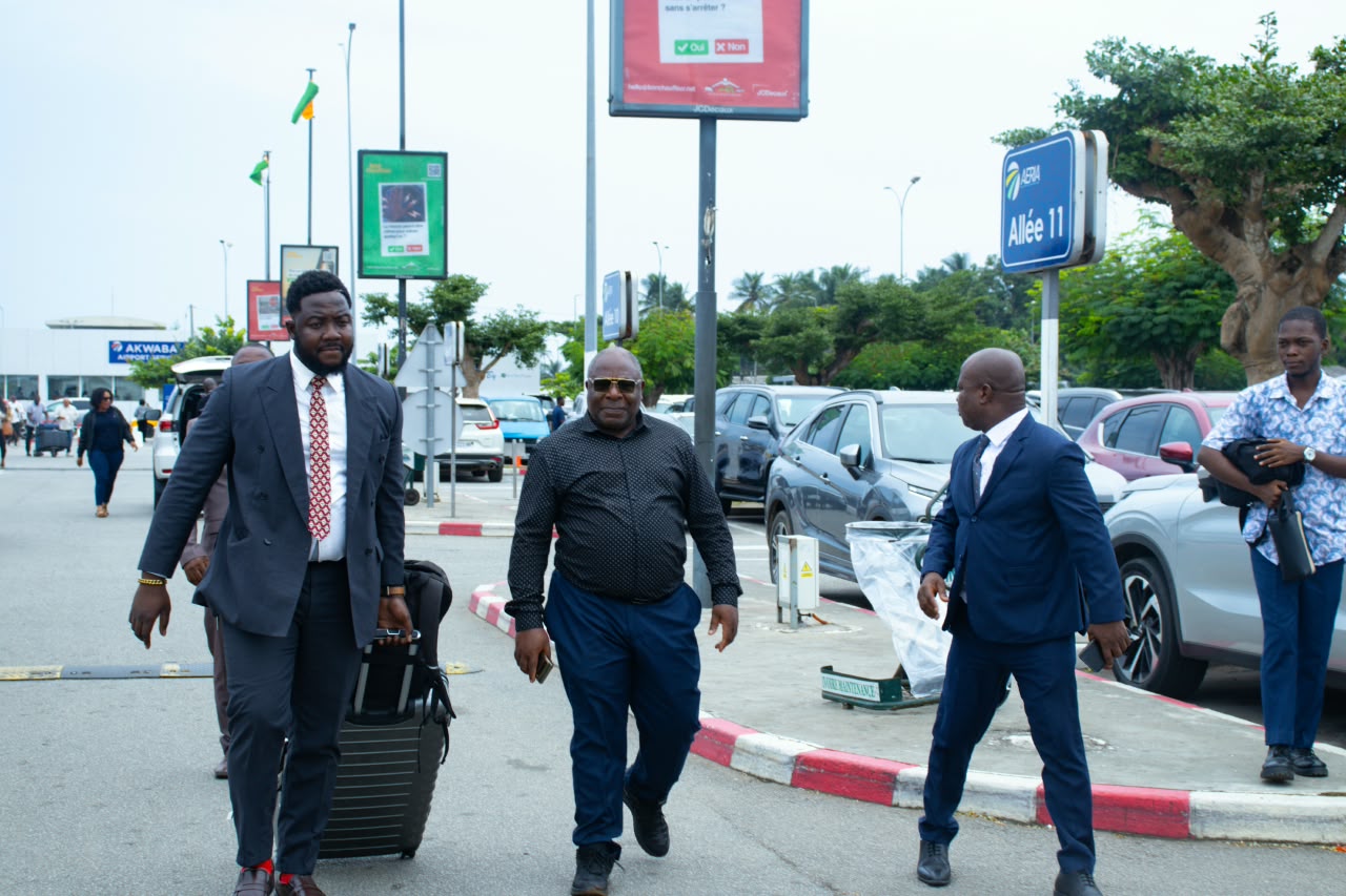 Arrivée de la délégation du RUPA à l’aéroport international Félix-Houphouët-Boigny
