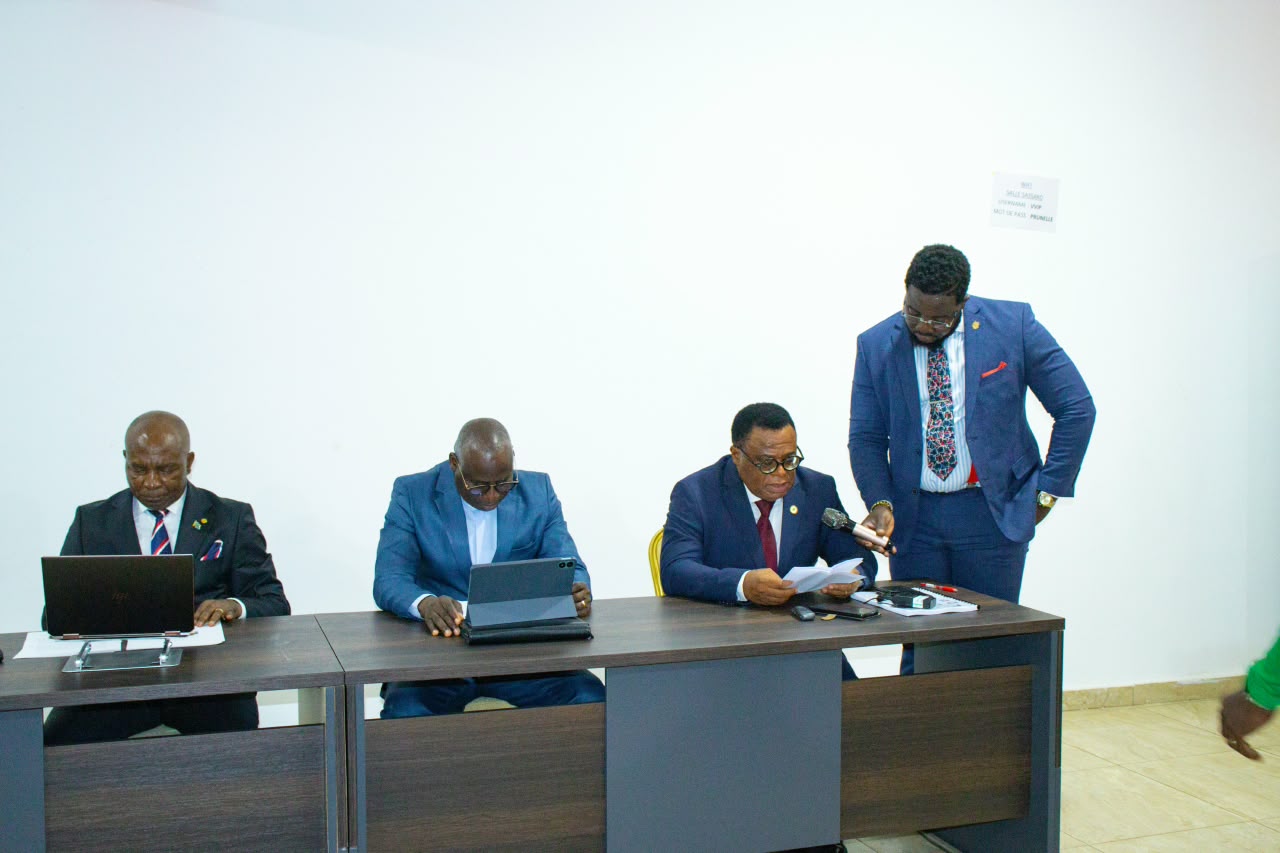 Table officielle de l’Assemblée générale du RUPA