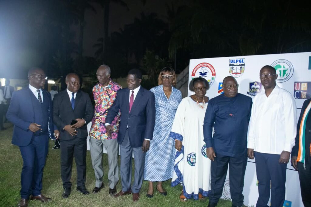 Photo de famille lors du dîner offert à la délégation du RUPA, le 26 août 2026