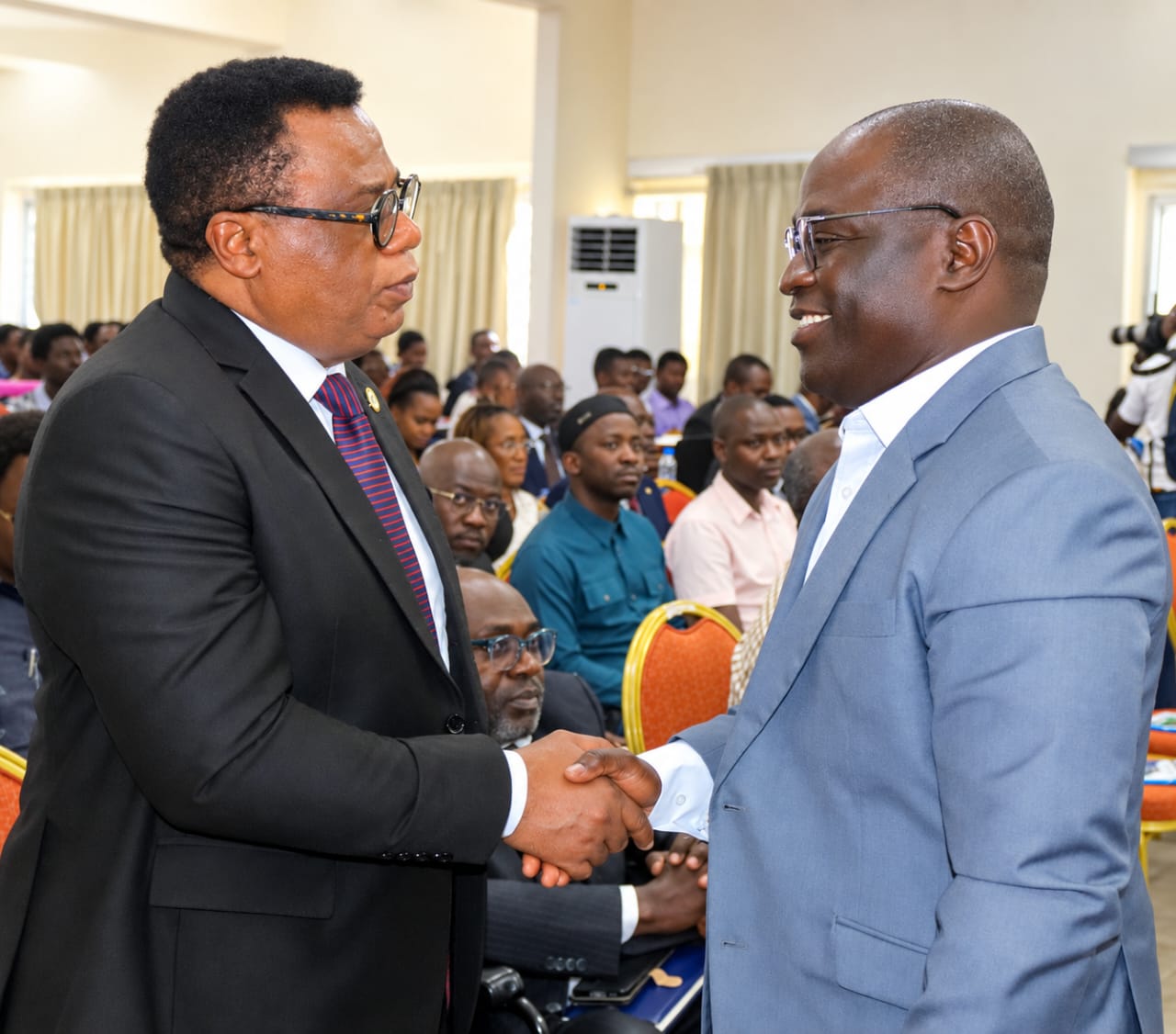 Salutations à l’ouverture du colloque à l’Université Alassane Ouattara