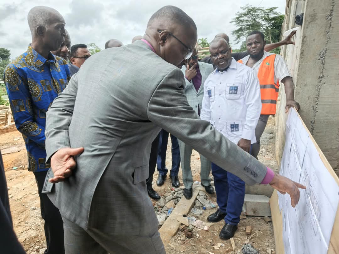 Explications sur les plans du bâtiment R+2 de l’ISTHA