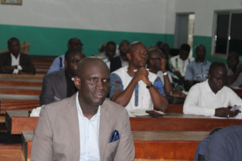 la Direction de L’UMECI a rencontré le jeudi 19 septembre à l’amphi Docteur Aouti tous les enseignants – photo 12